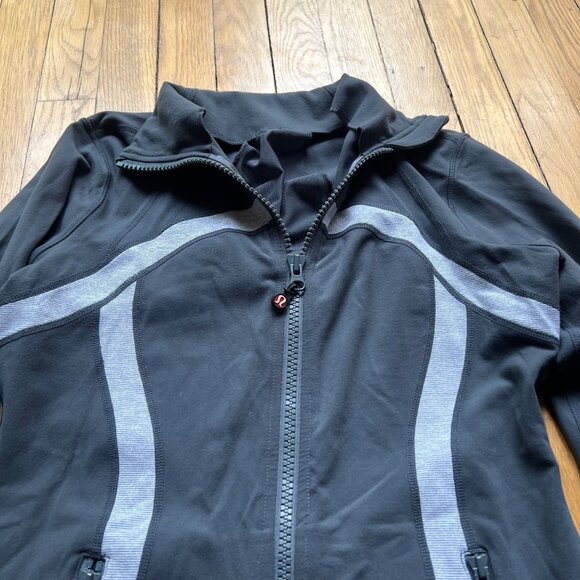 Lululemon Size 8 Black & Gray Long Sleeve Thumbholes Full Zip Luon Define Jacket - Picture 6 of 14